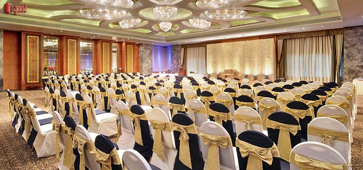 酒店活动隔断，活动隔断，餐厅隔断，活动隔断墙，一固活动隔断，酒店装修，空间隔断